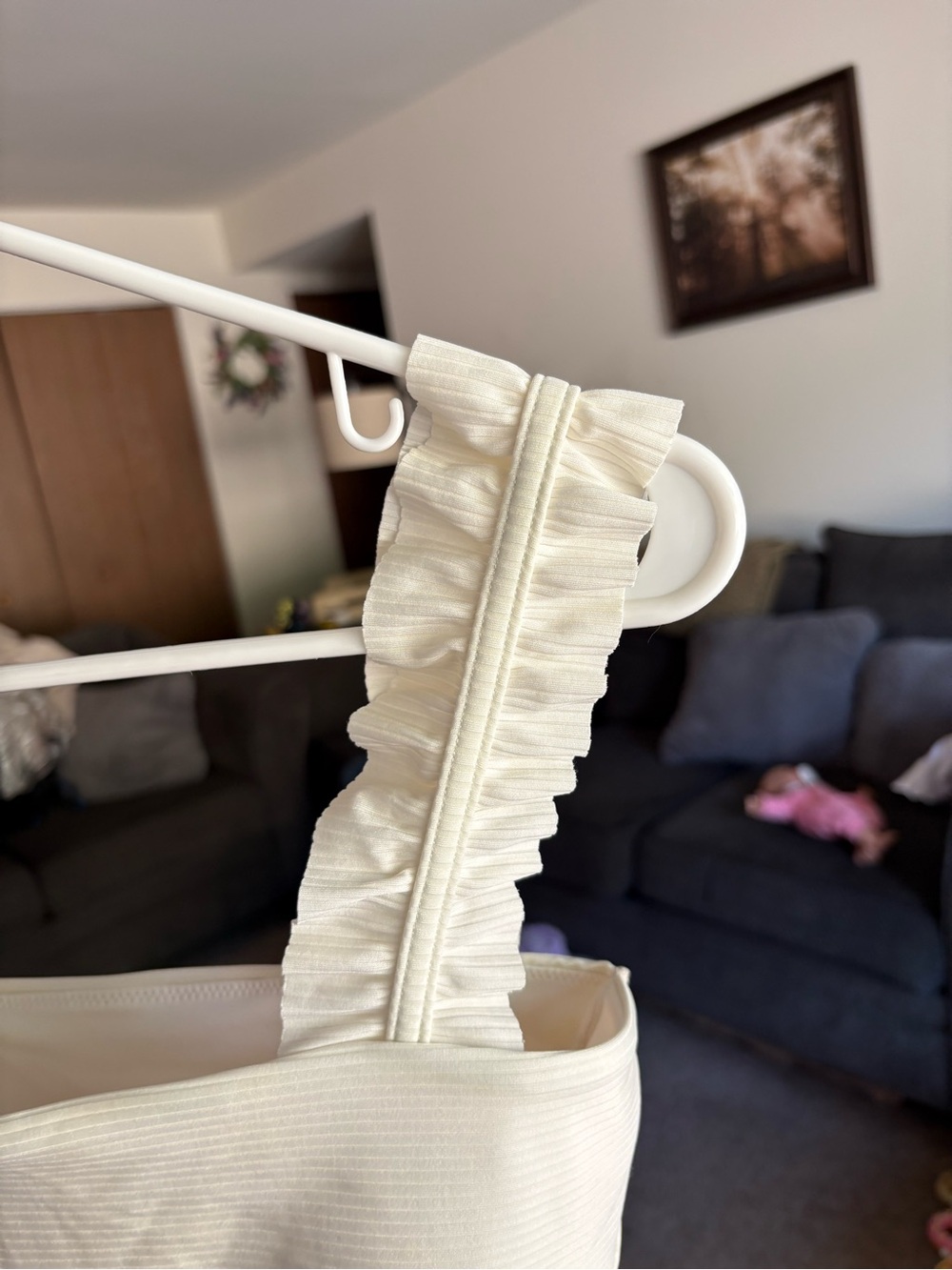 H&M Cream Ruffled Ribbed Crop Top - Picture 3 of 4